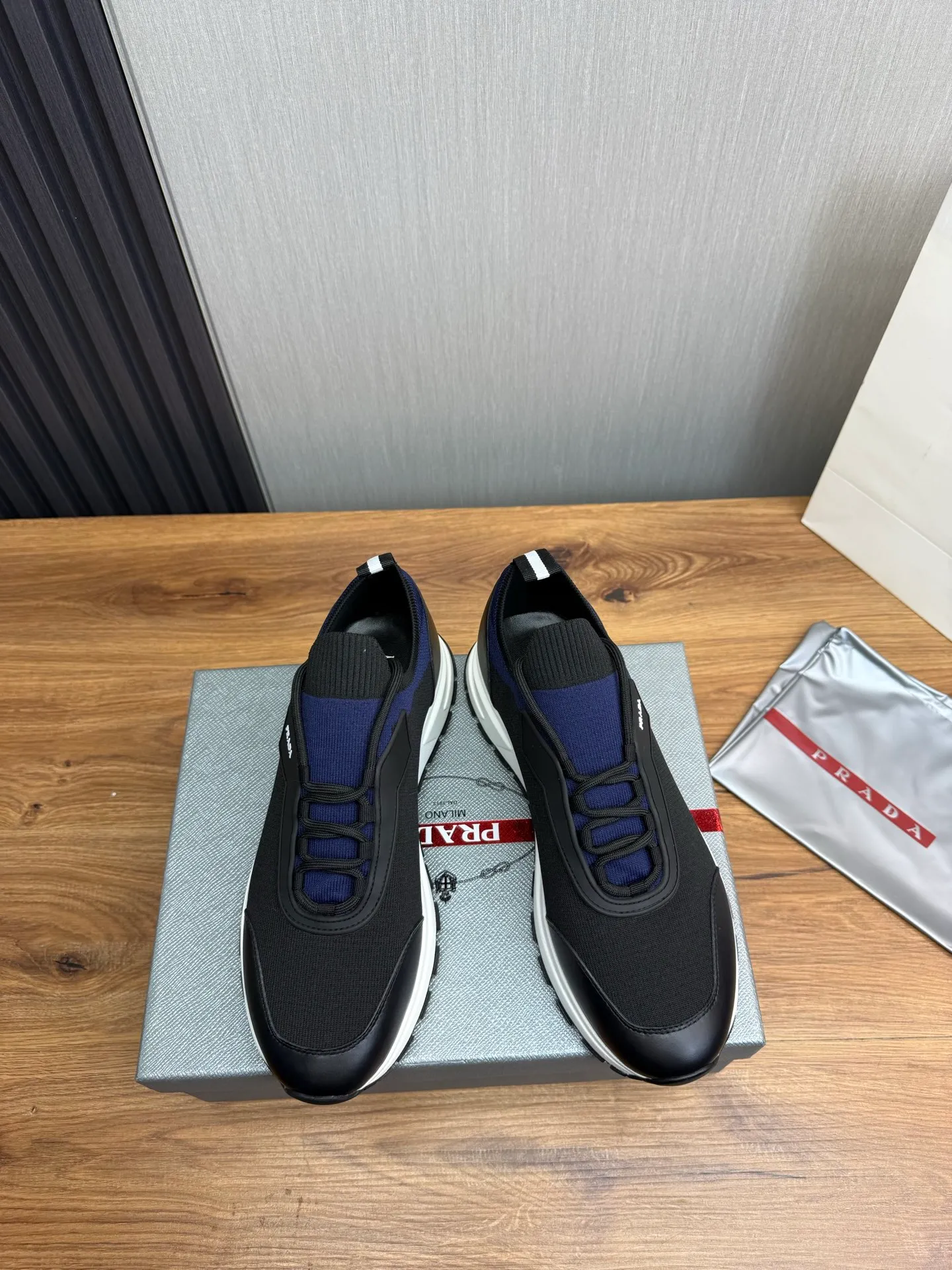 Men's shoes 💰500💰 [PRADA] Men's shoes are popular in the counter, official website is synchronized, 1 high-quality shipment ✔️Original fly-woven cowhide + cowhide lining, original original bottom, 38-45 (45 customized, non-refundable)